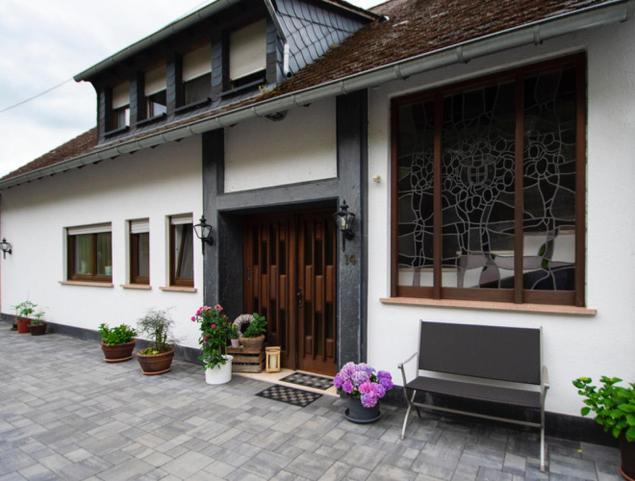 Wein Und Gastehaus Marlene Pohl Hotel Kinheim Exterior photo